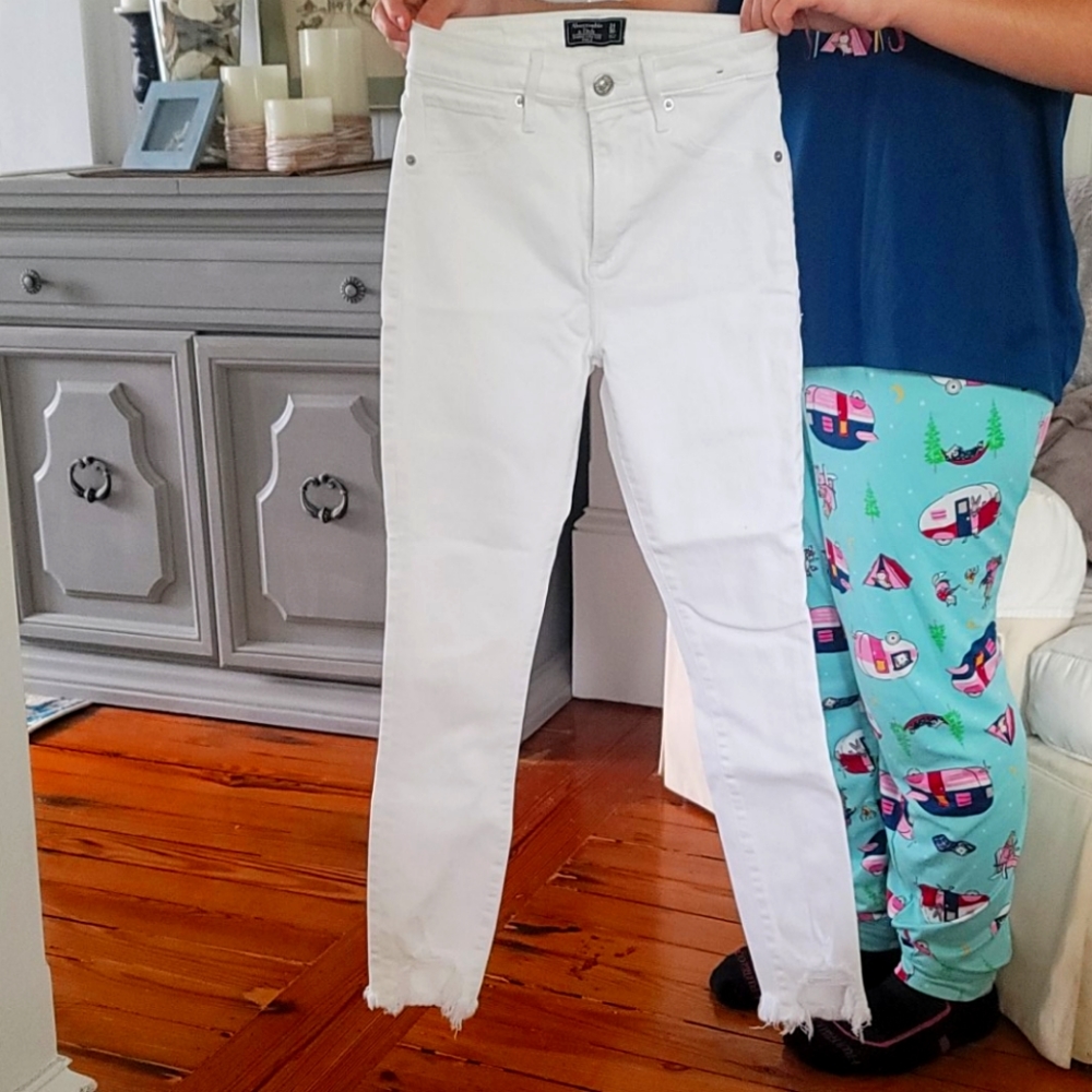 Abercrombie and Fitch white jeans size 24 / 00